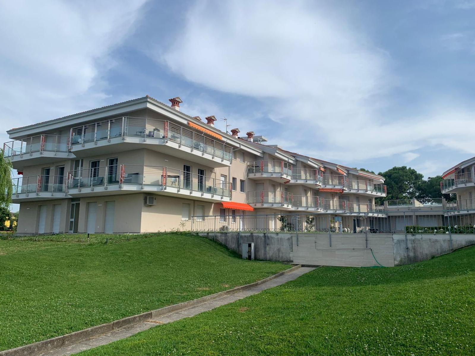 Seeblickwohnung Sirmione - Fronte Lago Mit Privatsteg Luaran gambar