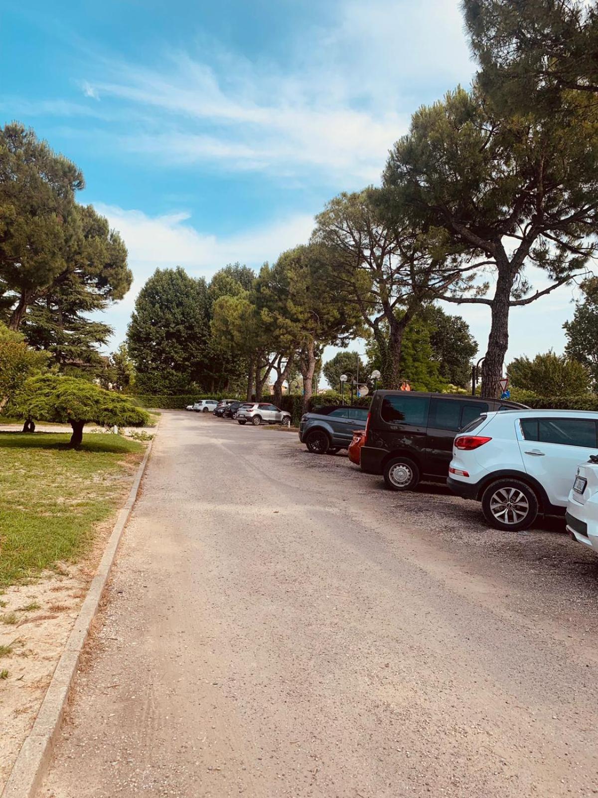 Seeblickwohnung Sirmione - Fronte Lago Mit Privatsteg Luaran gambar