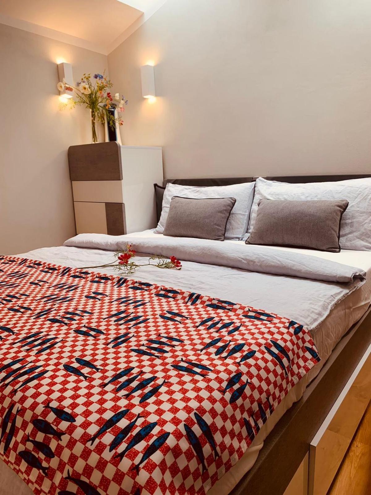 Seeblickwohnung Sirmione - Fronte Lago Mit Privatsteg Luaran gambar